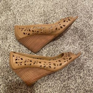 Brown wedges
